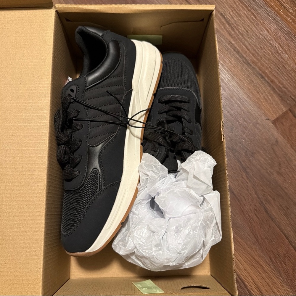 New In Box Steve Madden Men's P-Varick Comfort Foam Sneakers Black Size 10